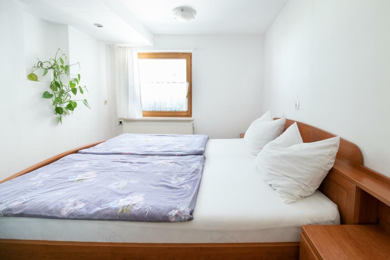 Mateja House - Apartments In Zirovnica Родине Экстерьер фото